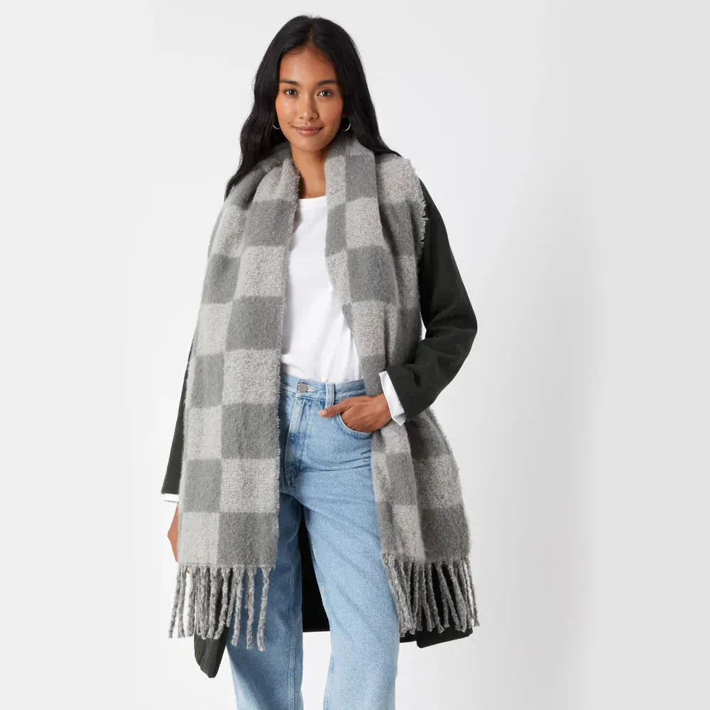 Accessorize London Women's Grey Checkerboard Super Fluffy Scarf