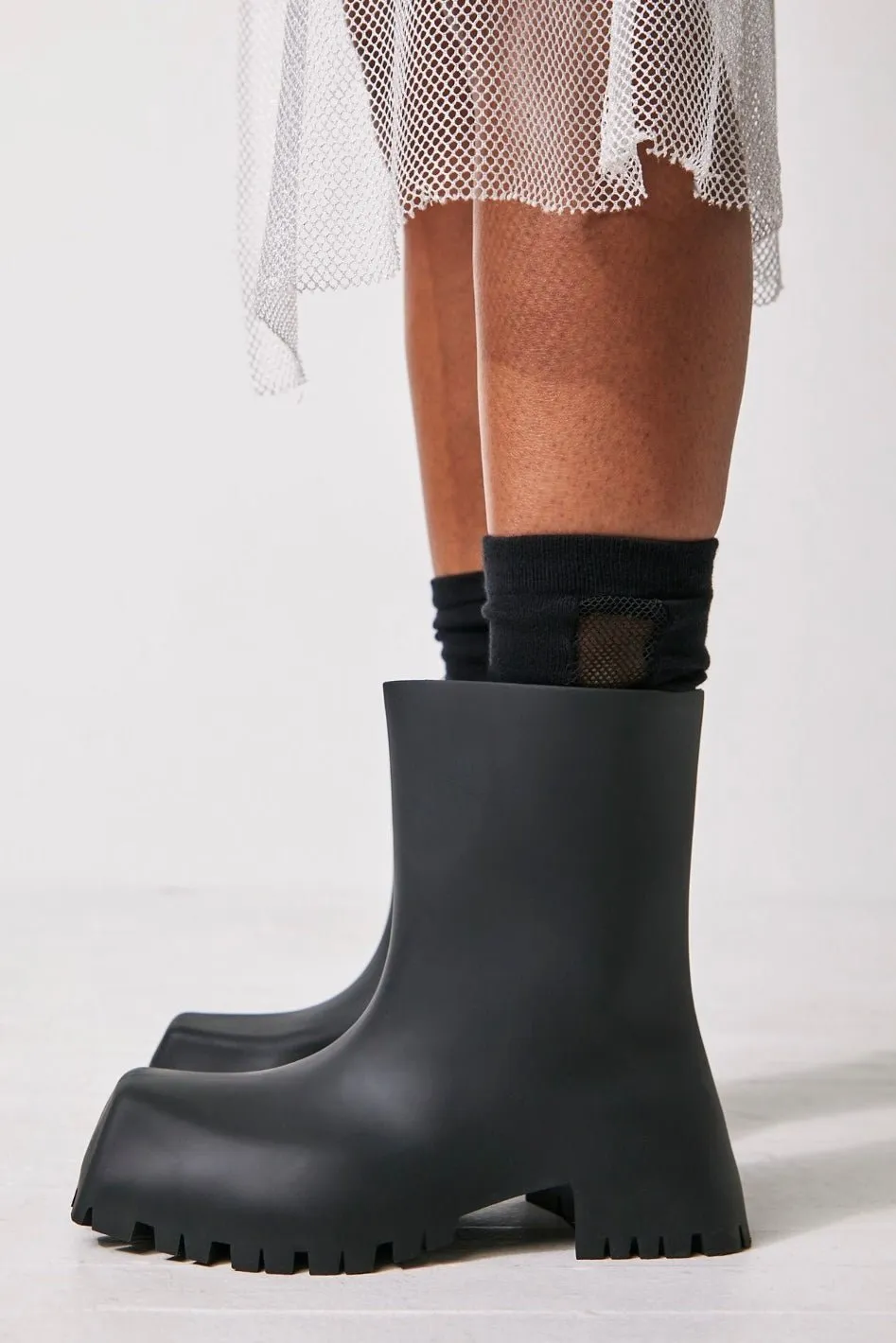RAIN CHECK RUBBER BOOTS