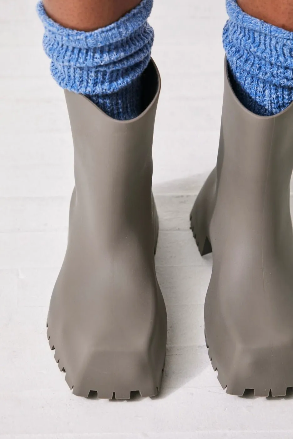 RAIN CHECK RUBBER BOOTS