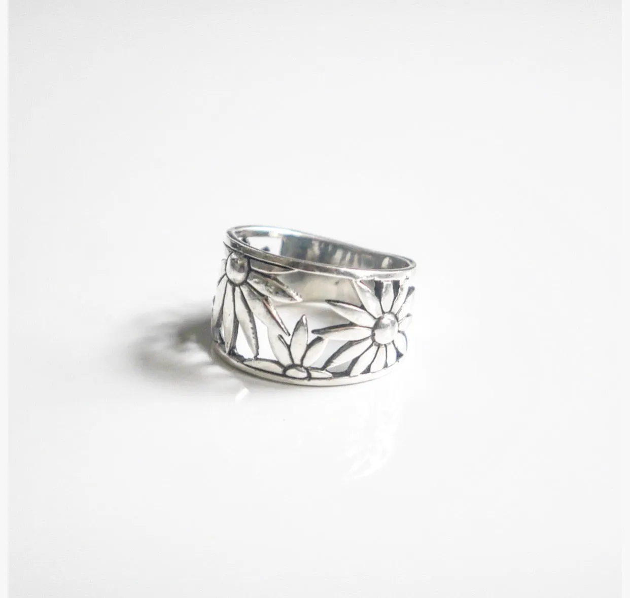 Sunflower Statement Ring, .925 Sterling Silver Waterproof Chunky Flower Outline Statement Garden Ring
